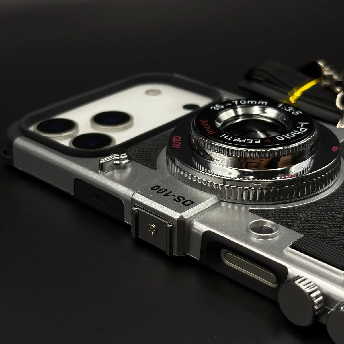 3D Retro Vintage Camera Case- iPhone 18 Series