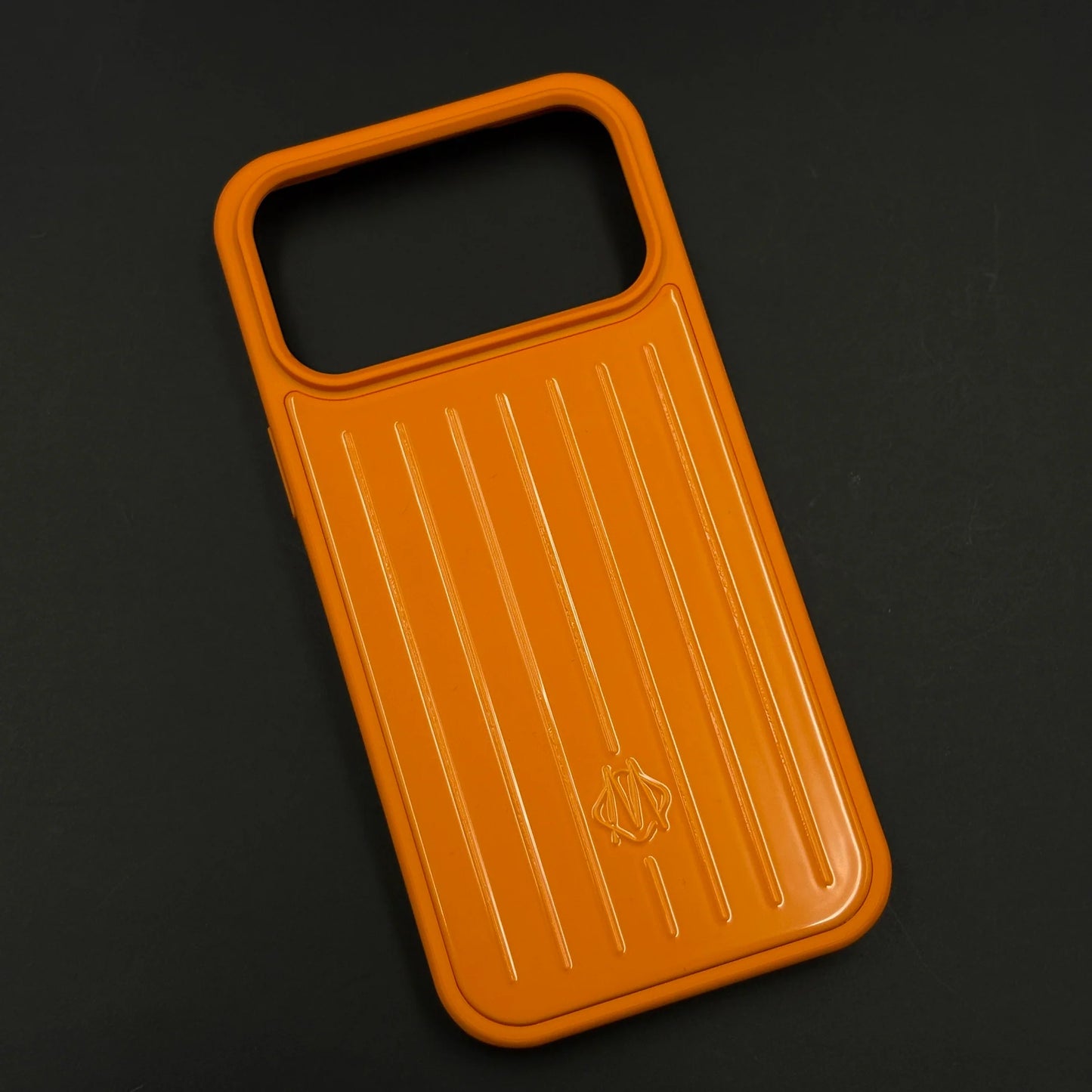 Luggage Brand RM Vertical Ribbed Magsafe Case- iPhone